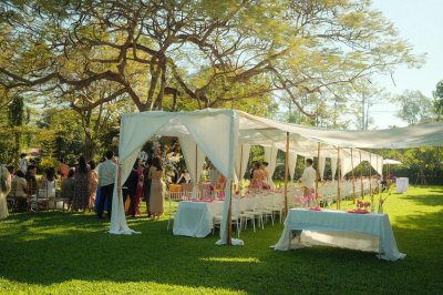 Villa De Pruek - Venue & Boutique Villa by the river