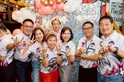 ภาพรีวิวเสื้อผ้ากีฬาจากลูกค้าทั่วประเทศ