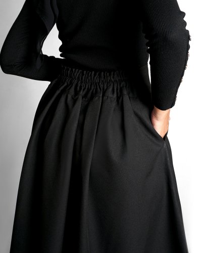 KARA VEST & KANA SKIRT SET - BLACK