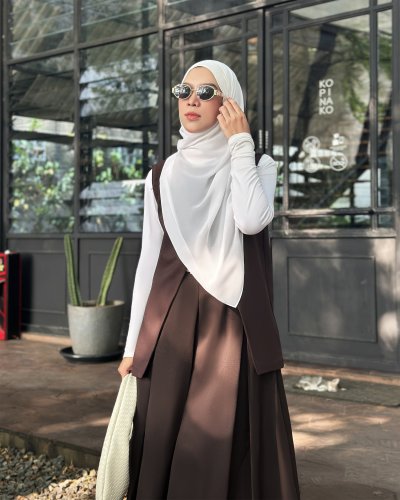 LOUISA VEST & LANA SKIRT SET - Brown