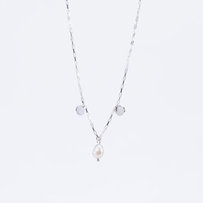 valen-edge-pearl-necklace