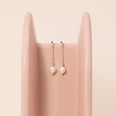 valen-edge-pearl-earring