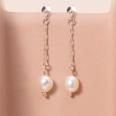 valen-edge-pearl-earring