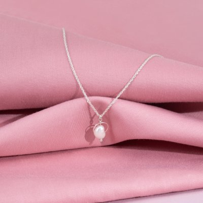 zenith-pillar-pearl-necklace
