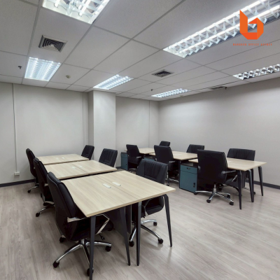 Office space 114 Sqm in Sathorn-Naradhiwas CBD, conveniently located near BTS Chong Nonsi  |  Bangkok Office Agency