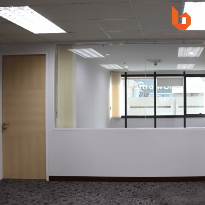Office space for rent Chidlom 133 SQM. Fully Fitted