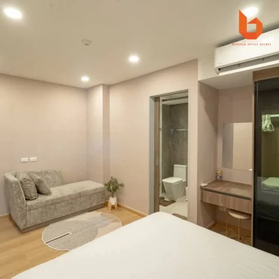 LLOYD Soonvijai-Thonglor
