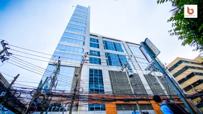 Q House PhloenChit Building