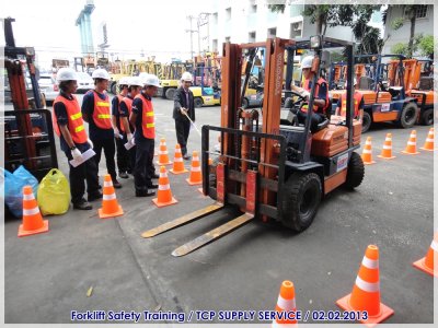 FORKLIFT OPERATOR TRAINING