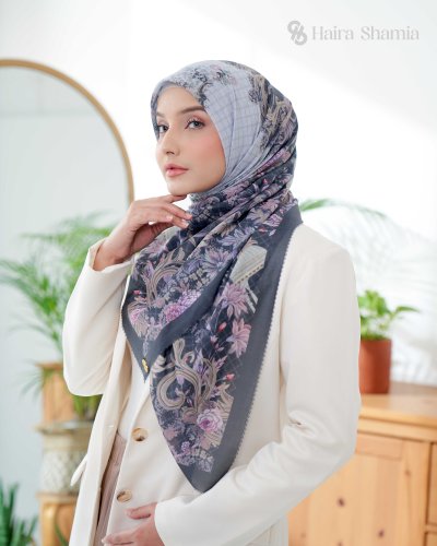 Haira Shamia ALIZA series - MIDNIGHT Hijab Scarf Haira Shamia ALIZA series - MIDNIGHT Hijab Scarf