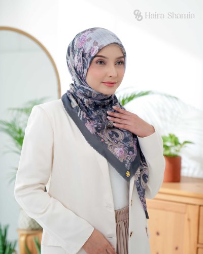 Haira Shamia ALIZA series - MIDNIGHT Hijab Scarf Haira Shamia ALIZA series - MIDNIGHT Hijab Scarf