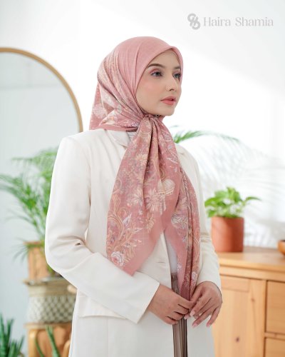 Haira Shamia ALIZA series - TERRACOTTA Hijab Scarf Haira Shamia ALIZA series - TERRACOTTA Hijab Scarf