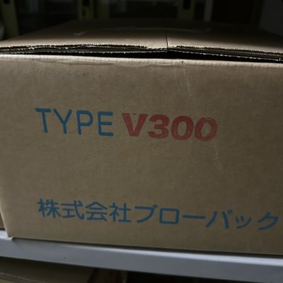 V300