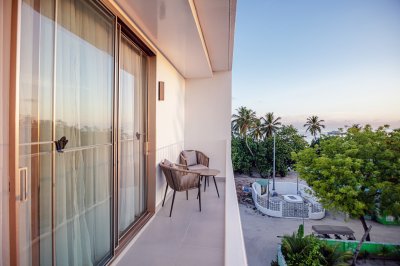 Centara Ras Fushi Maldives + Royal Villa Fulidhoo 4D3N