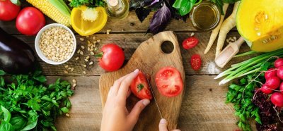 PANASONIC  ตู้เย็นแบบช่องฟรีซอยู่ด้านบน 2 ประตู รุ่น NR-TZ601BPST