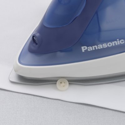 Panasonic เตารีดไอน้ำ กำลังไฟขาเข้าสูง 2400 W รุ่น NI-S530ASF