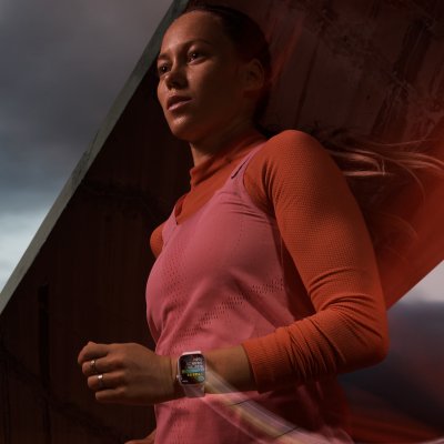 Apple Watch Series 9 with Sport Band Stainless 45mm GPS + Cellular S/M Gold