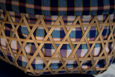 กระเป๋าผ้าขาวม้าผสานเส้นไผ่ Cotton Krama bag combined with bamboo fibers.