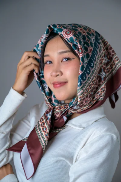 ผ้าคลุมศีรษะลายทวารวดี Dvaravati Patterned Headscarf