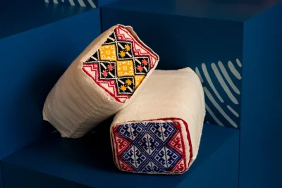 หมอนผ้าปักลายพื้นเมือง Embroidered fabric pillow with traditional patternsKey pouch