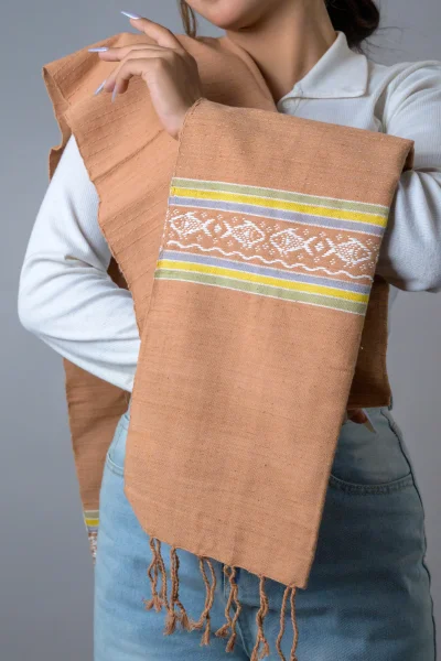 ผ้าคลุมไหล่ลายขิตภาพมัจฉาล่องโขง "Mekong Drifting Fish" Khit Patterned Shawl