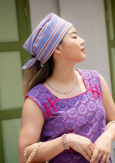 ผ้าคลุมศีรษะสไตล์กะเหรี่ยง - Karen-Style Headscarf