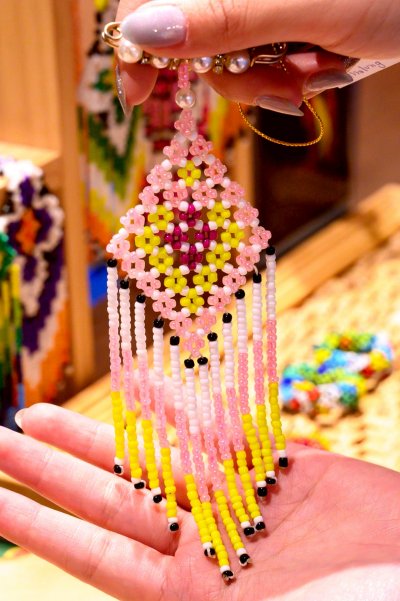 beaded nora pin