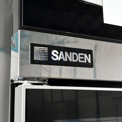 ตู้แช่เย็น 2 ประตู Sanden รุ่น YEM-1105i Premium Plus Black