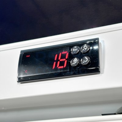 ตู้แช่เย็น 2 ประตู Sanden รุ่น YPM-1100