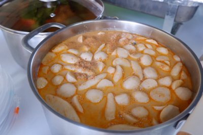 งานเลี้ยงสังสรรค์และกิจกรรมส่งท้ายปีเก่าต้อนรับปีใหม่ ประจำปี 2568