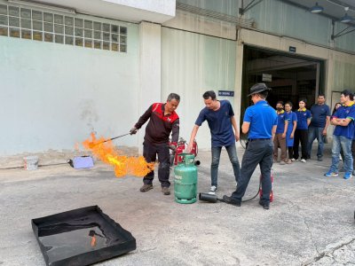 การฝึกอบรมหลักสูตรดับเพลิงและซ้อมอพยพหนีไฟประจำปี 2568