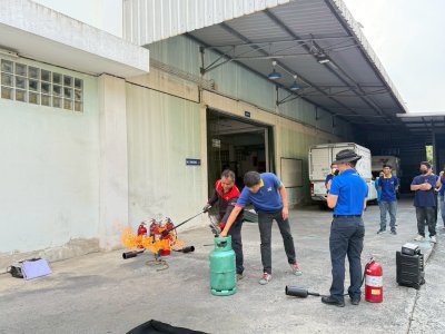 การฝึกอบรมหลักสูตรดับเพลิงและซ้อมอพยพหนีไฟประจำปี 2568