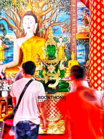 พระแก้วมรกต หน้าตัก 50 นิ้ว พิมพ์ใหม่
