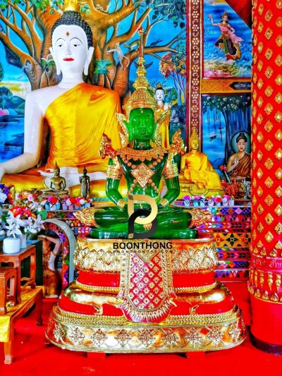 พระแก้วมรกต หน้าตัก 50 นิ้ว พิมพ์ใหม่