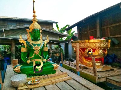 พระแก้วมรกต หน้าตัก 40 นิ้ว พิมพ์ใหม่