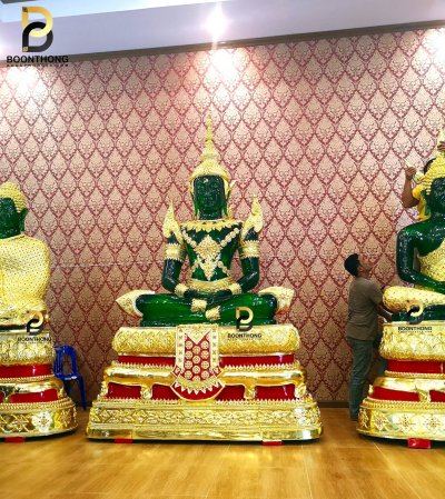 พระแก้วมรกต หน้าตัก 50 นิ้ว พิมพ์เก่า