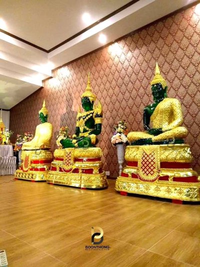 พระแก้วมรกต หน้าตัก 60 นิ้ว
