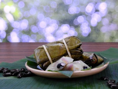 Sticky rice with coconut milk and banana