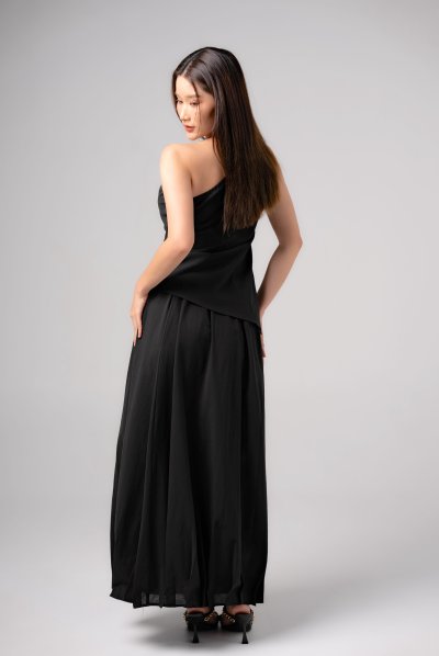 ONE-SHOULDER TOP