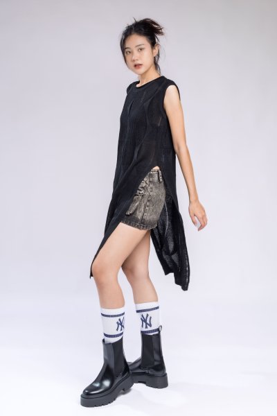 KNITTING SLEEVELESS TOP
