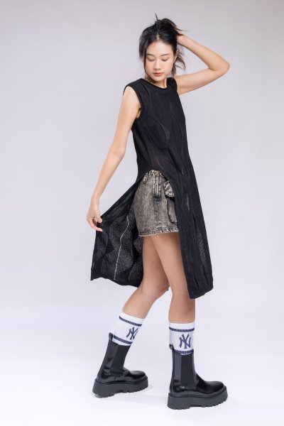 KNITTING SLEEVELESS TOP