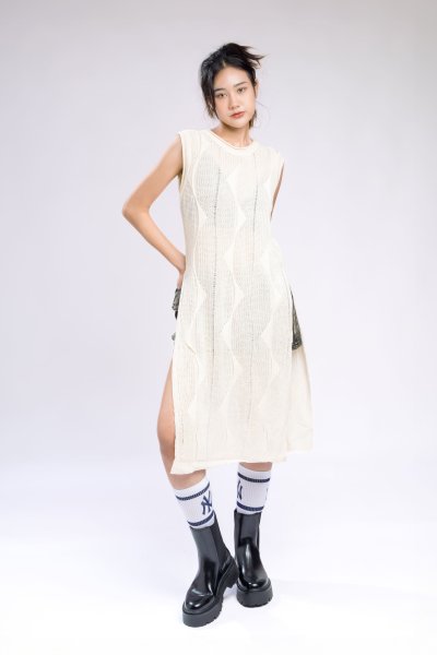 KNITTING SLEEVELESS TOP