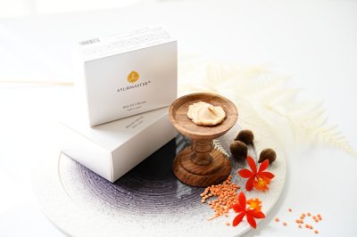 Rejuvi Cream (リジュビクリーム)
