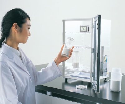 Auto Dry Desiccator