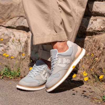CREPE GRAY