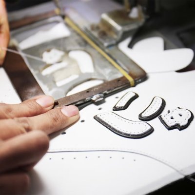 CD WHITE BROWN CD WHITE BROWN