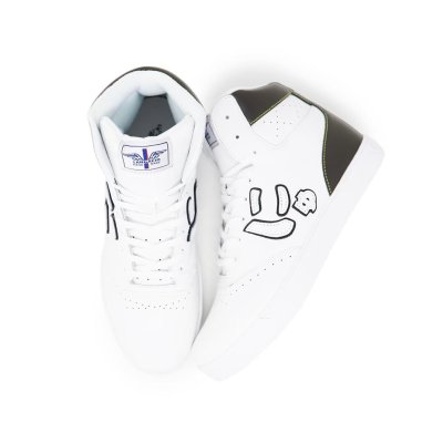 CD WHITE BROWN