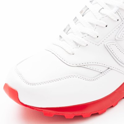 WHITE RED