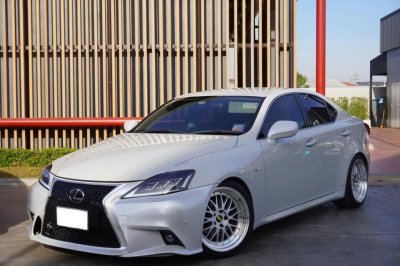 ภาพลักษณ์ LEXUS