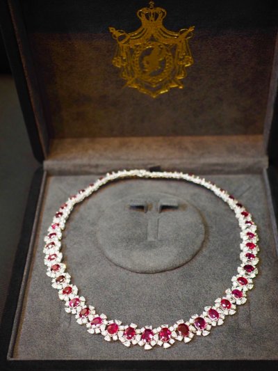 Magnificent NO-HEAT Natural BURMA RUBY NECKLACE